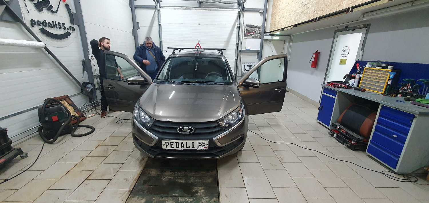 Установка тросовых педалей на LADA Granta (механика, 2шт.)