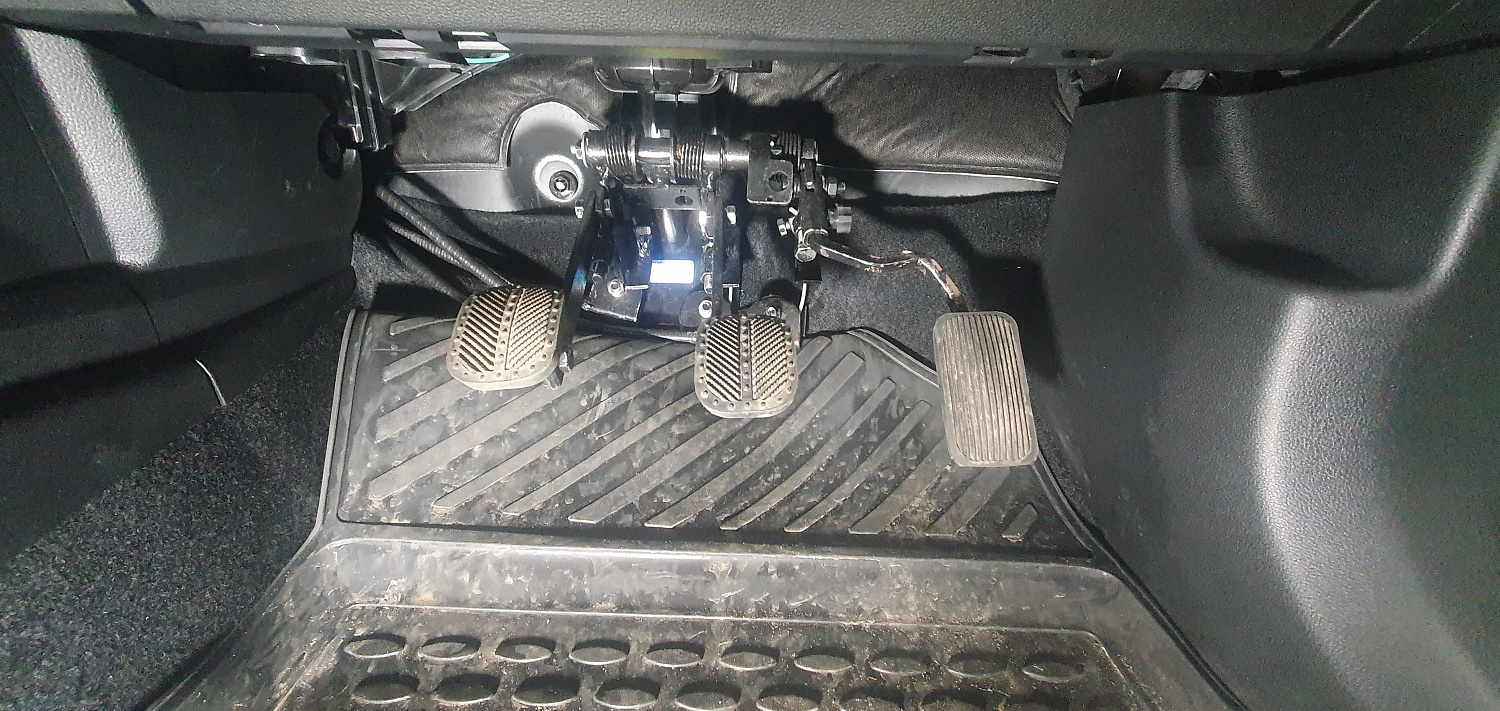 Установка тросовых педалей на HAVAL JOLION (механика, 3 шт.)