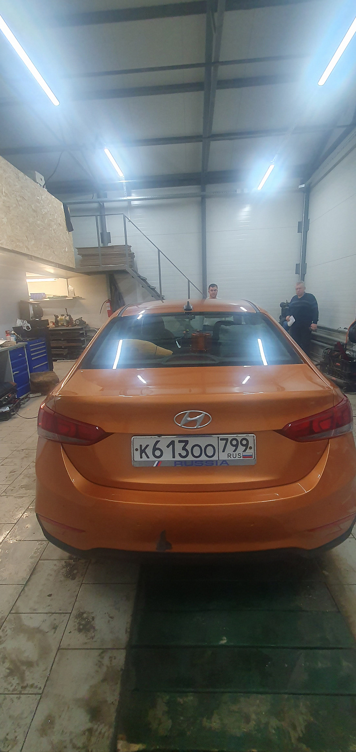 Установка дублирующих педалей на Hyundai Solaris (педаль газа, 1шт.)