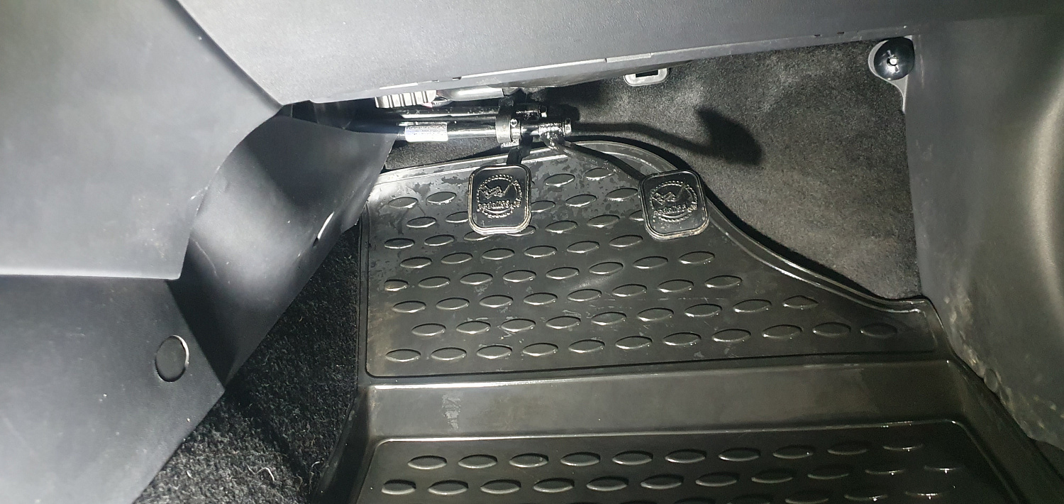 Установка тяговых педалей на Hyundai i30 (механика, 2шт.)