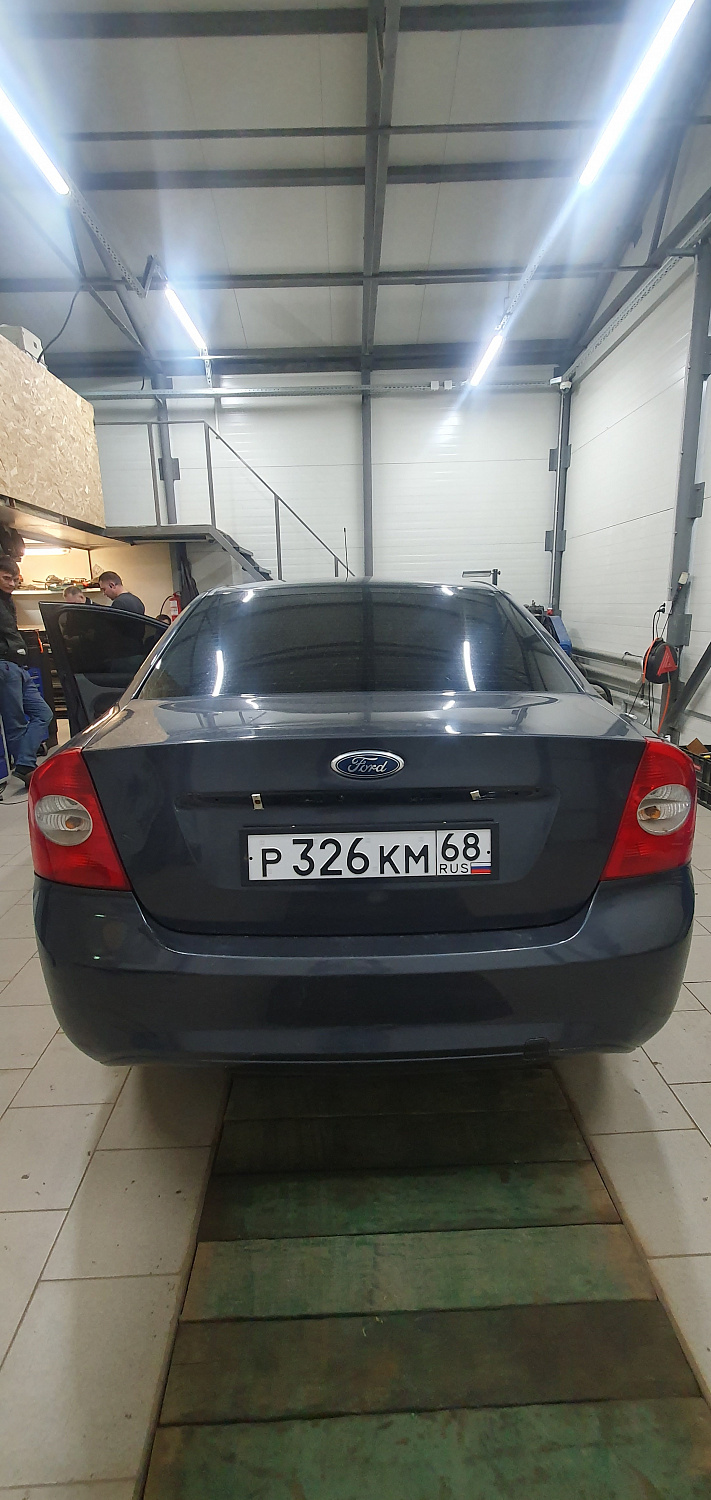 Установка тросовых педалей на Ford Focus 2009 г. (механика, 3 шт.)