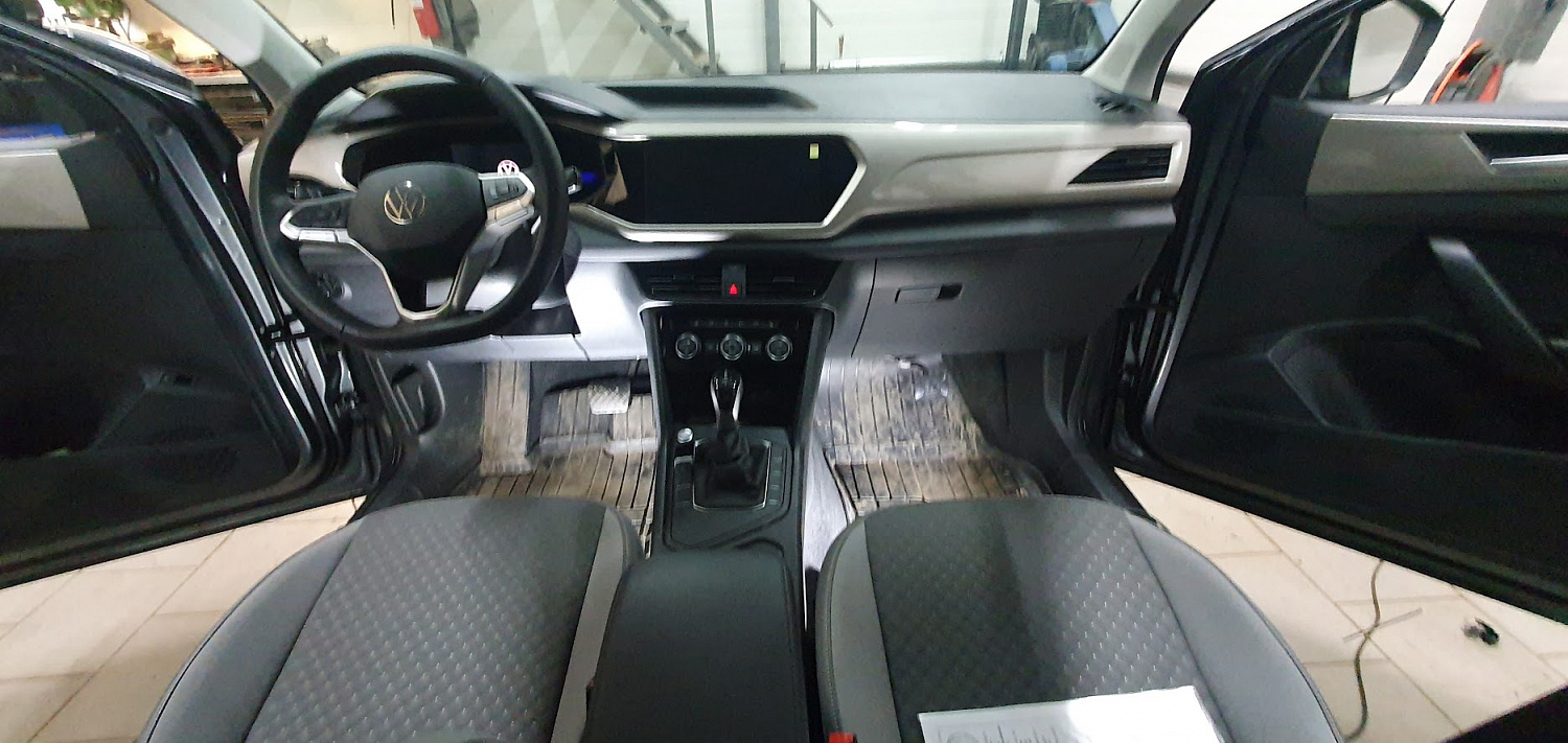Установка дублирующих педалей на Volkswagen Tiguan