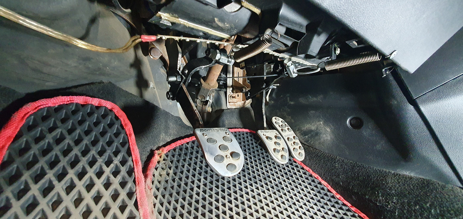 Установка тросовых педалей на Mazda 3 2005 (механика, 2шт.)